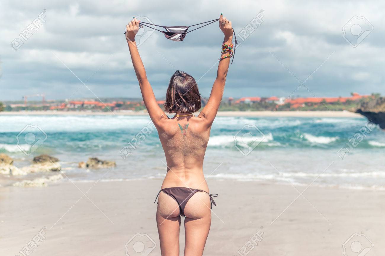daniel nardozzi recommends sexy wife on beach pic