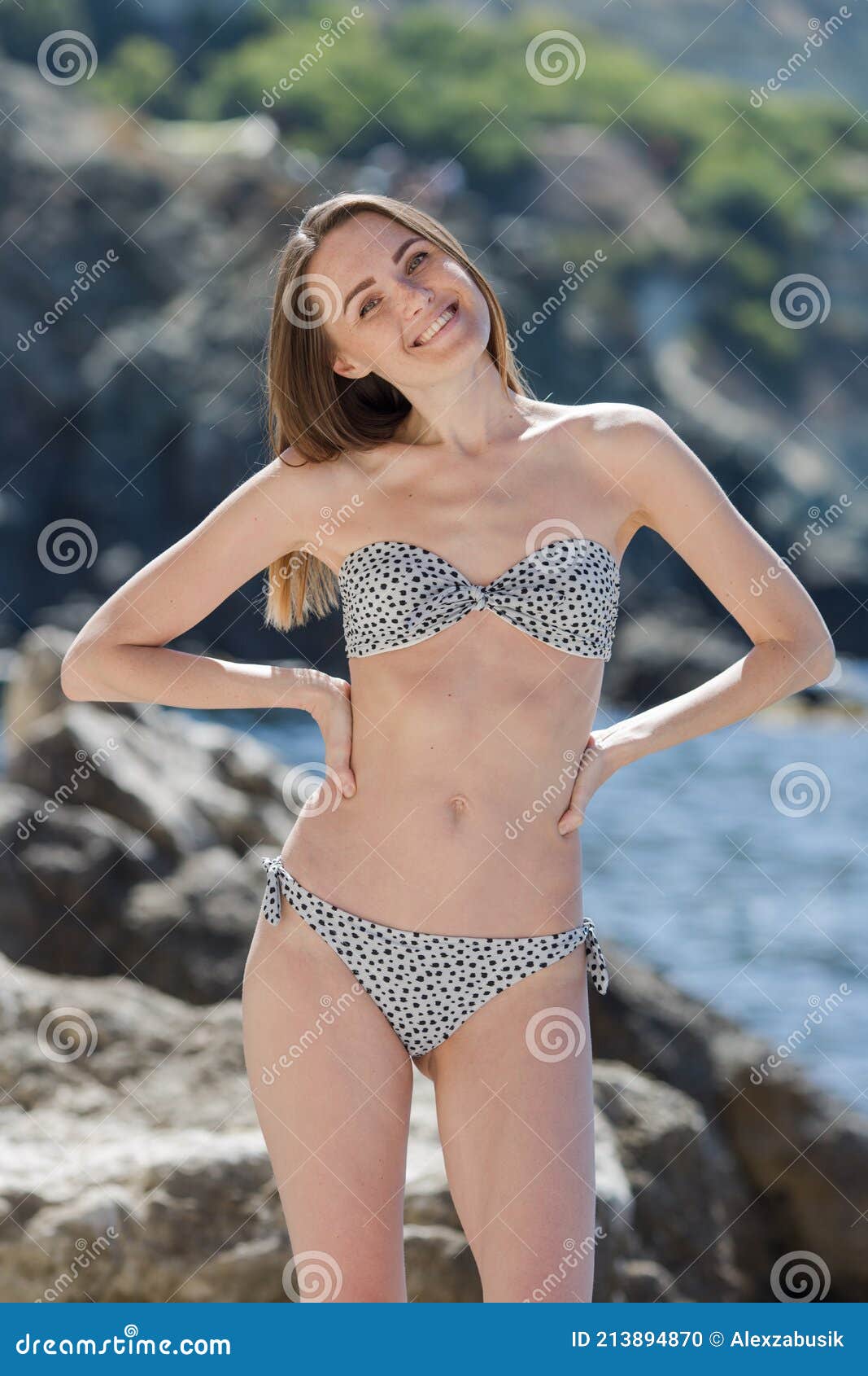 Skinny Girl In Bikini ma tante
