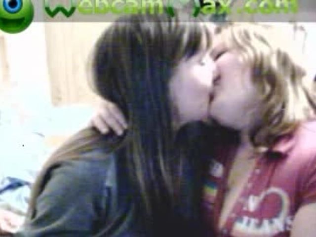 ashley schwartzkopf share stickam girls kissing photos