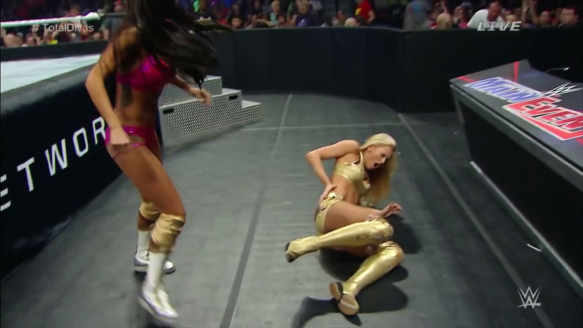 dan undheim recommends total divas wardrobe malfunction pic