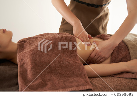 Best of Wife gets japanese massage