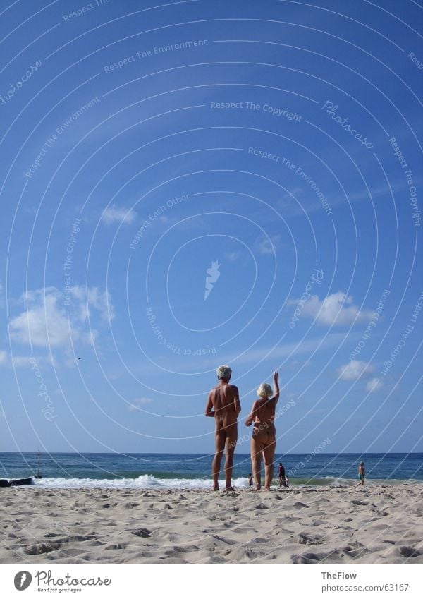brian talon recommends Women On Nude Beach